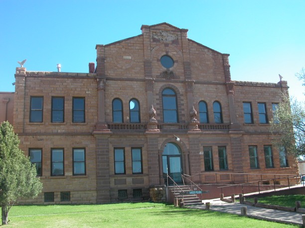 Old courthouse built  1909